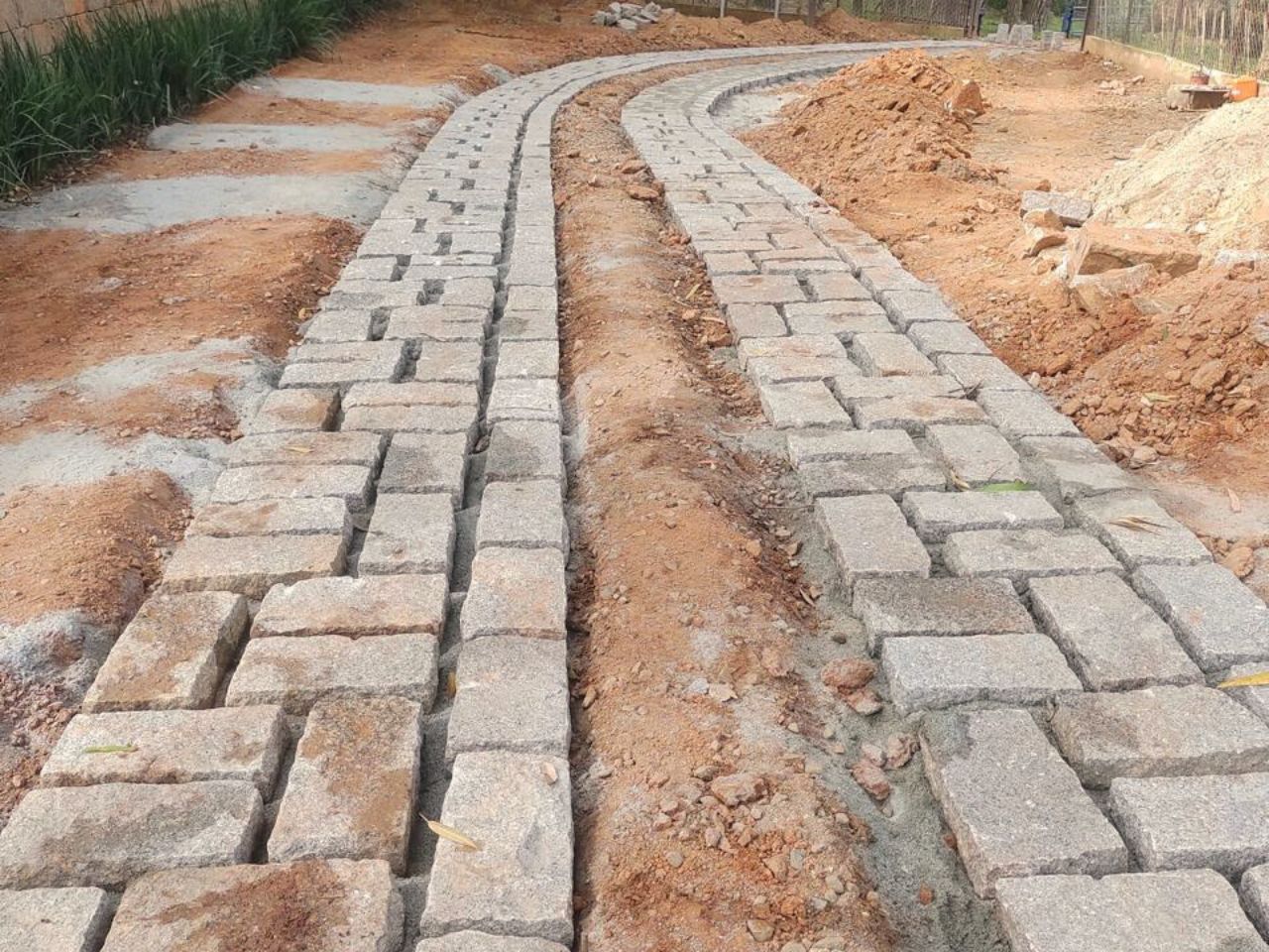 calçamento de pedras folheta